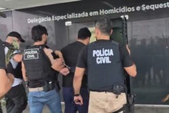 Polícia prende homem foragido por homicídio no bairro Jorge Teixeira