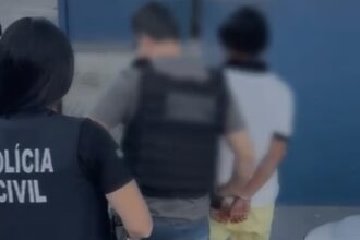 Homem acusado de torturar os filhos com queimaduras é preso em Manaus