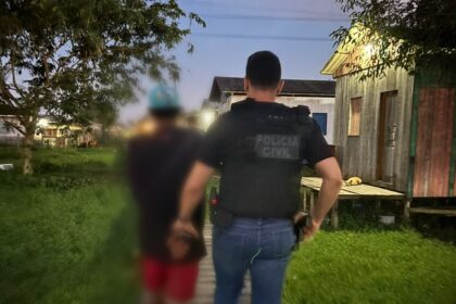 Homem é preso em flagrante por esf@quear a própria companheira, em Eirunepé
