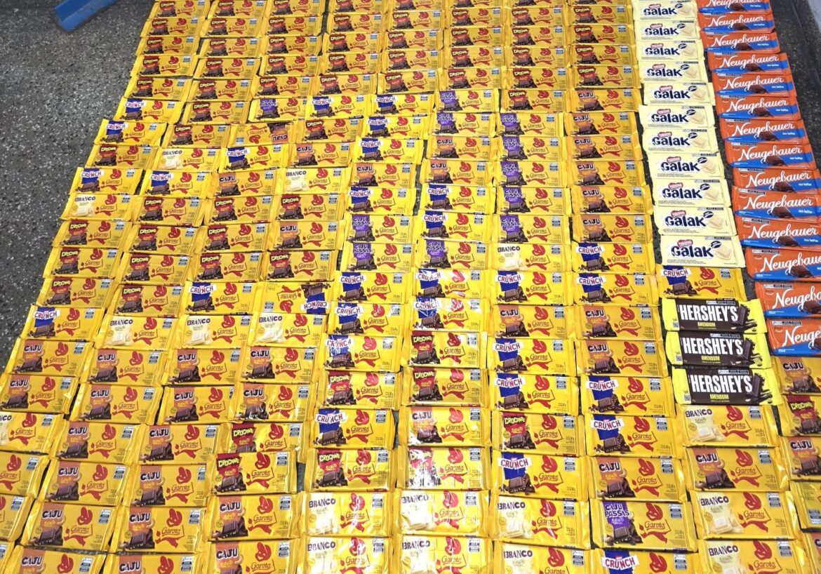 Mulheres são presas após realizarem furtos em lojas de Manaus