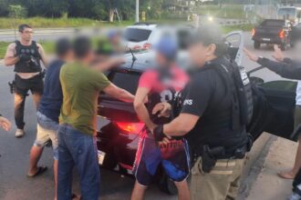 Polícia prende dupla envolvida na morte de ex-policial militar e de amigo em sítio no bairro Tarumã