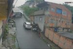 Vídeo: homem escapa de ser esmagado ao pular de caminhão desgovernado em Manaus