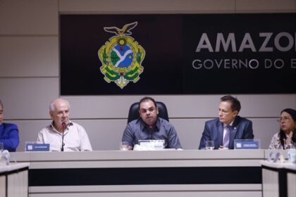 Governador Roberto Cidade anuncia antecipação da primeira parcela do 13º salário para 23 e 24 de julho