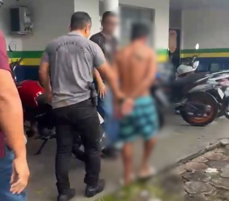 Homem é preso por descumprir medida protetiva contra ex-companheira, em Parintins