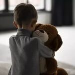 INSS começa a analisar pedidos de pensão para órfãos de vítimas de feminicídio