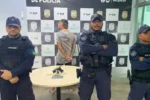 Homem armado ameaça moradores e acaba cercado por policiais em Manaus