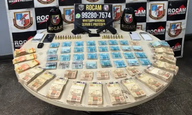Rocam apreende R$ 104 mil em espécie e duas pistolas dentro de Hilux na zona Leste de Manaus