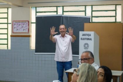 Omar vota e destaca experiência de gestão e busca de recursos para o Amazonas voltar a ser forte