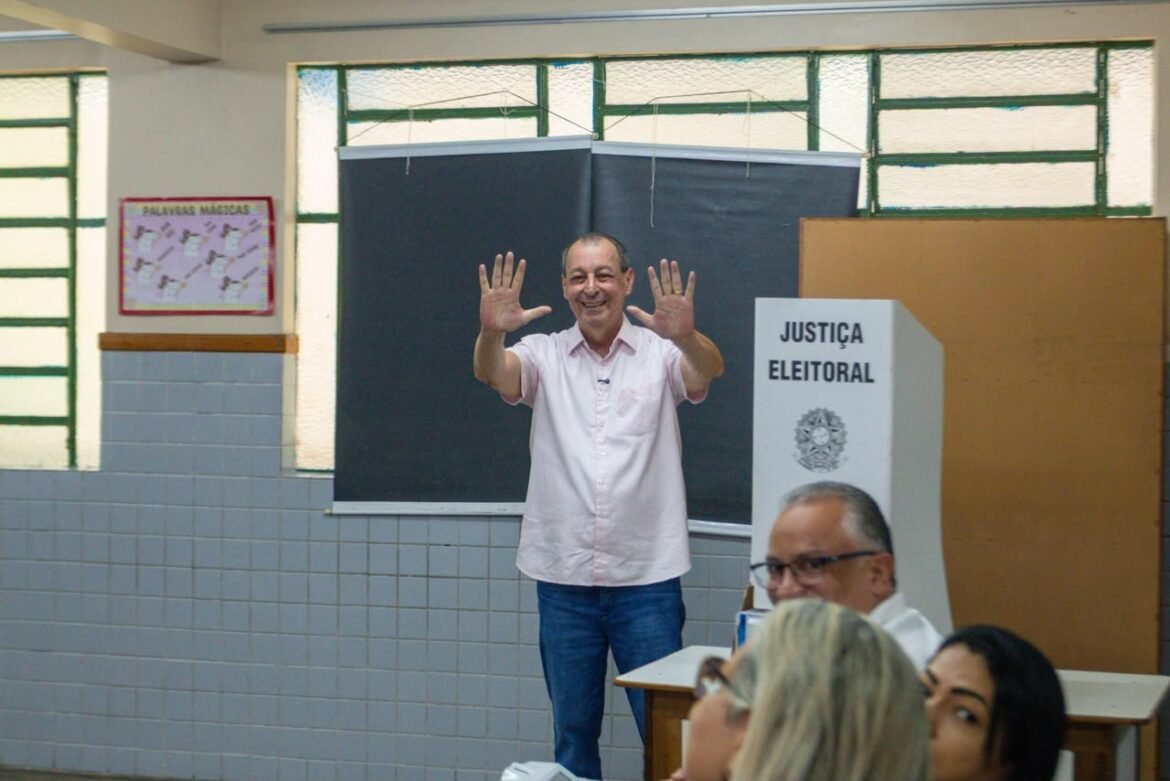 Omar vota e destaca experiência de gestão e busca de recursos para o Amazonas voltar a ser forte